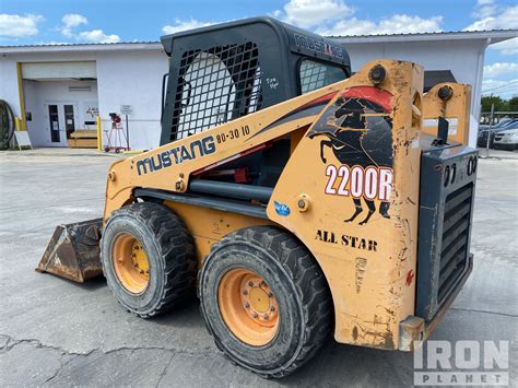 mustang skid steer dealers